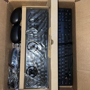 2 Dell Wired Keyboards and 4 Mouse Wired Black